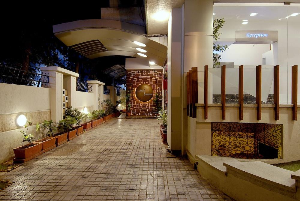 Hotel Planet residencia Bombay Exterior foto