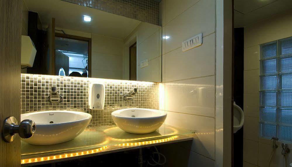 Hotel Planet residencia Bombay Exterior foto